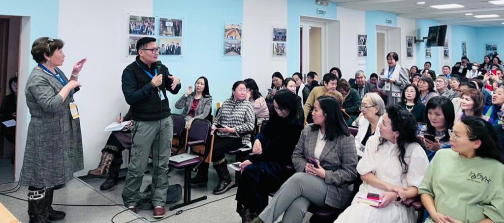 В рамках II республиканского съезда учителей якутского языка, литературы и культуры состоялась дискуссионная площадка «Якутский язык в поликультурной образовательной среде»